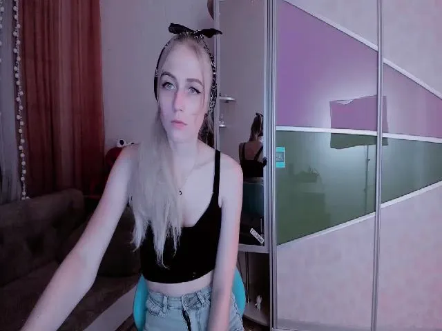 Live sex webcam photo for ScarletAmber #265097170