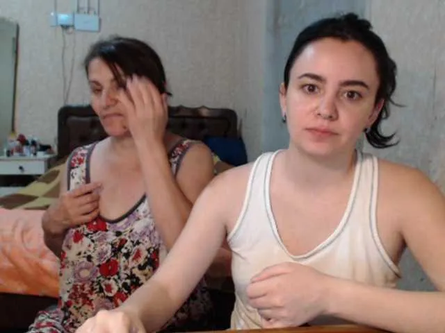 Live sex webcam photo for Katernia48 #250275765