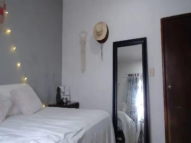 Live sex webcam photo for MissCoffee_ #263900303