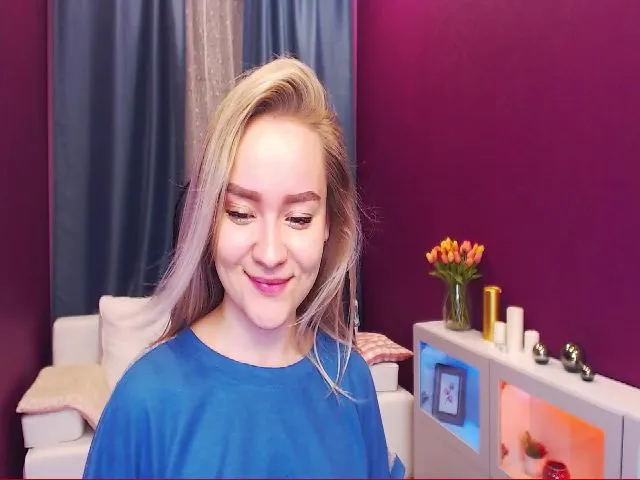 Live sex webcam photo for Kara_Smith #254287810