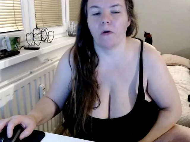 Live sex webcam photo for Bessy123 #240990816