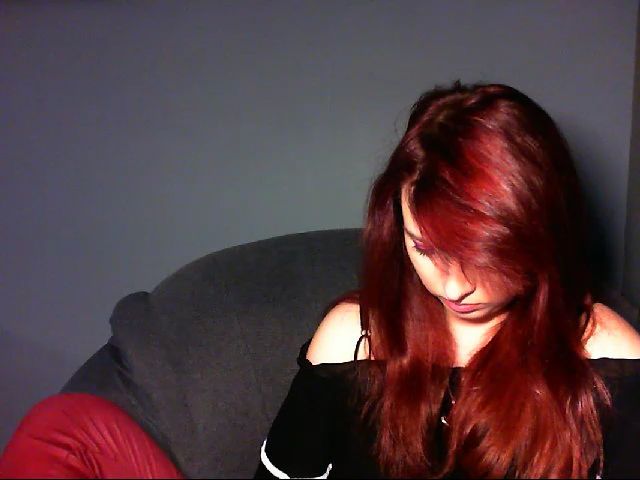 Live sex webcam photo for VirginLuna18 #261523992