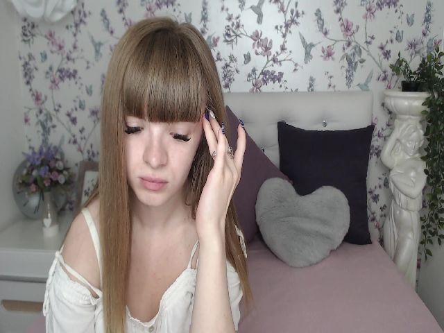 Live sex webcam photo for Ssexy_Kitty #253797734