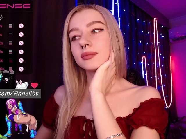 Live sex webcam photo for Annelitt #287948182