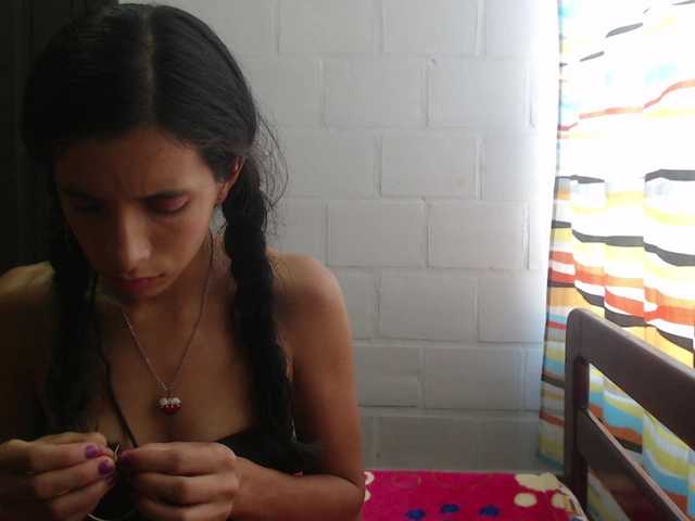 Live sex webcam photo for zoe-barnet #243229611