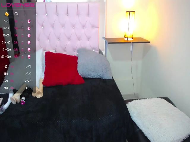 Live sex webcam photo for LESLY_LAURA #265519639