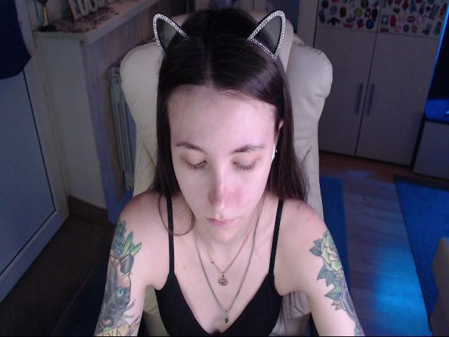 Live sex webcam photo for KeyshaLush #257439686