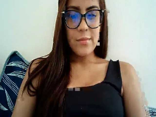 Live sex webcam photo for Elzarobberts #253541503