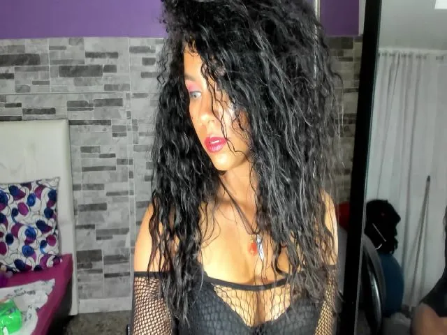 Live sex webcam photo for Vailot_cute #253165398