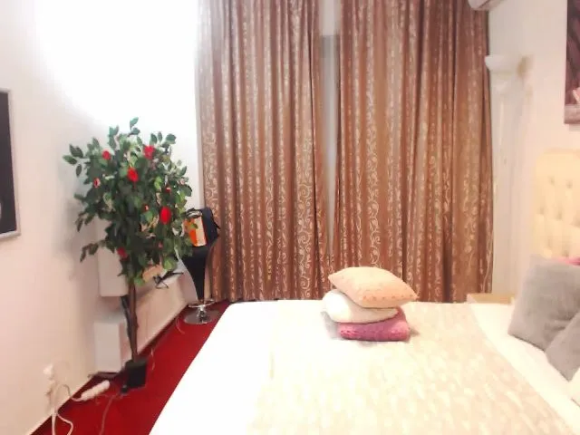 Live sex webcam photo for AlishaPacari #263961182