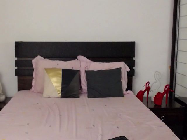 Live sex webcam photo for ArianaWild #254549319