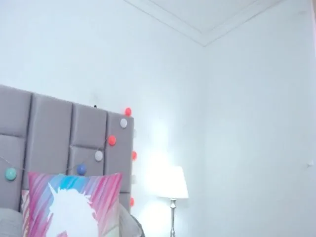 Live sex webcam photo for Mia_thompsons #253870810