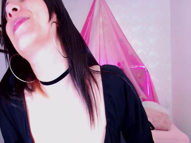 Live sex webcam photo for Saraparker09 #253953922