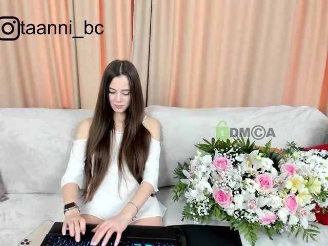 Live sex webcam photo for Taanni #241410182