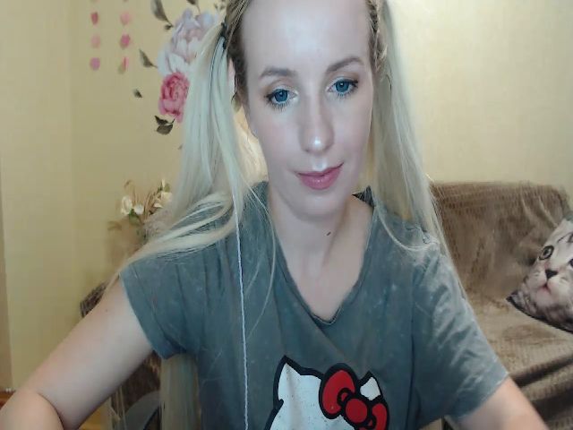 Live sex webcam photo for Amy_CuteBambi #255982417