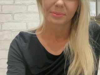 Live sex webcam photo for WhiteGirl-one #240580328