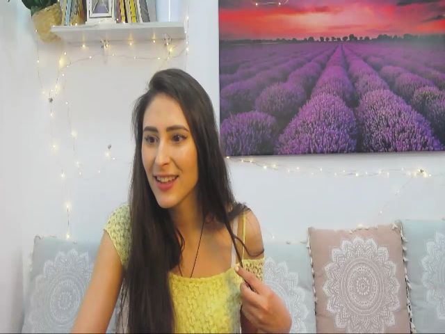 Live sex webcam photo for MaraW #253143986