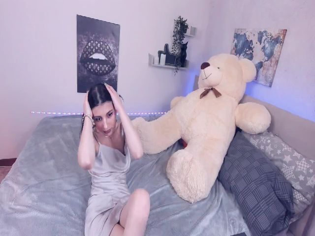 Live sex webcam photo for AnabelAris #263682755