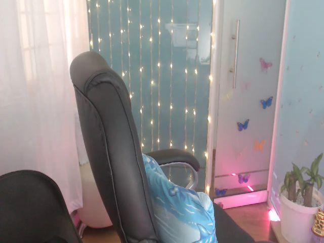 Live sex webcam photo for Anahi_moore #262206394