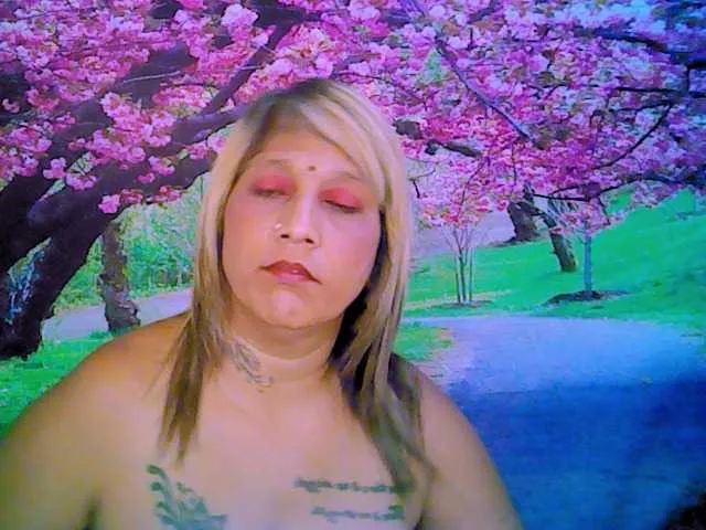 Live sex webcam photo for indianroxy #287933148