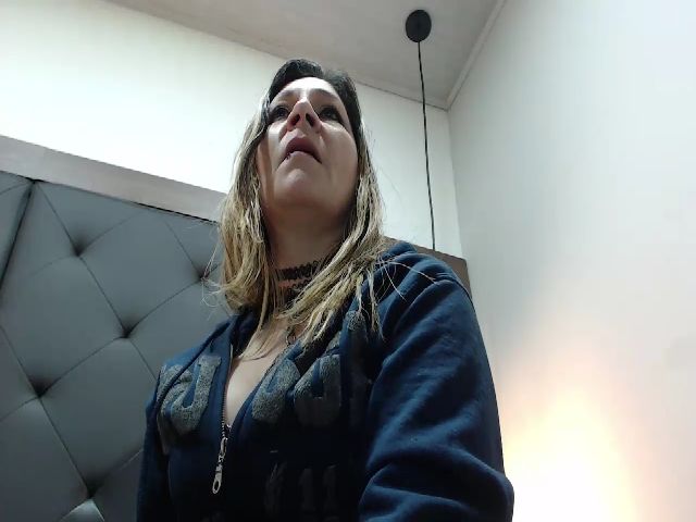 Live sex webcam photo for AnaSaenz #256135274