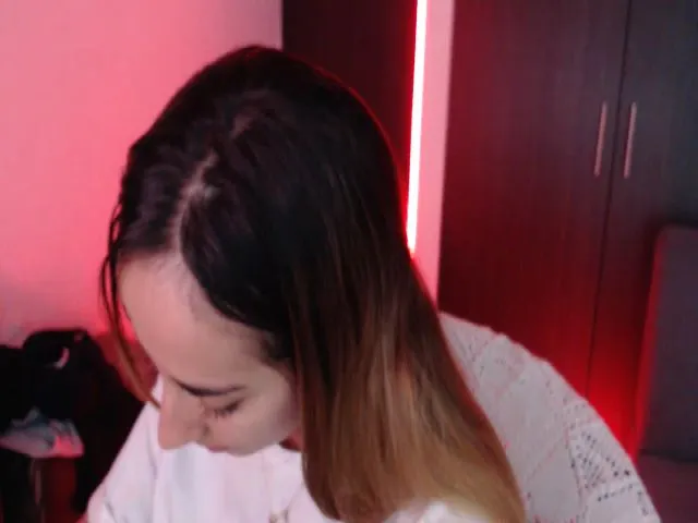 Live sex webcam photo for April_dew #261711848