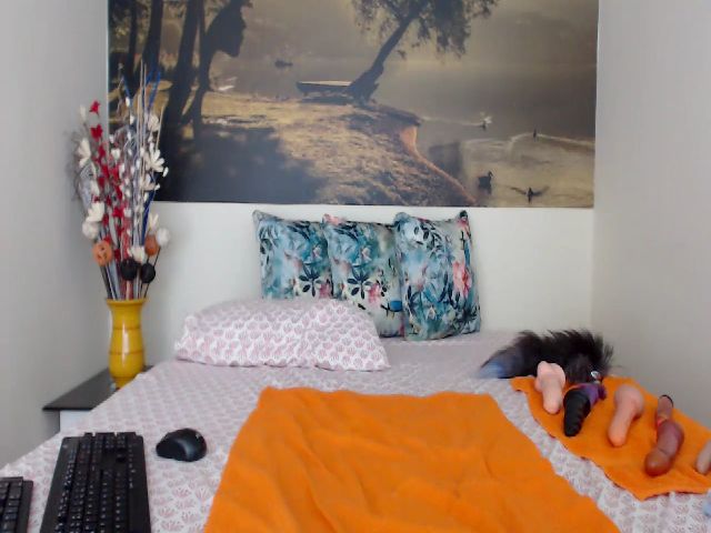 Live sex webcam photo for AikoTailor #287876079