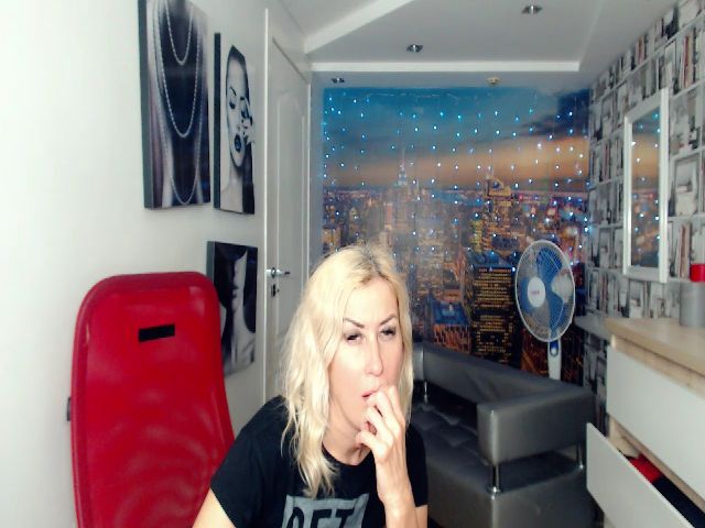 Live sex webcam photo for Lovely_della #253208856