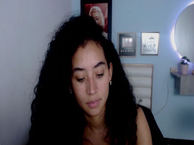 Live sex webcam photo for Jade_lee88 #255031044