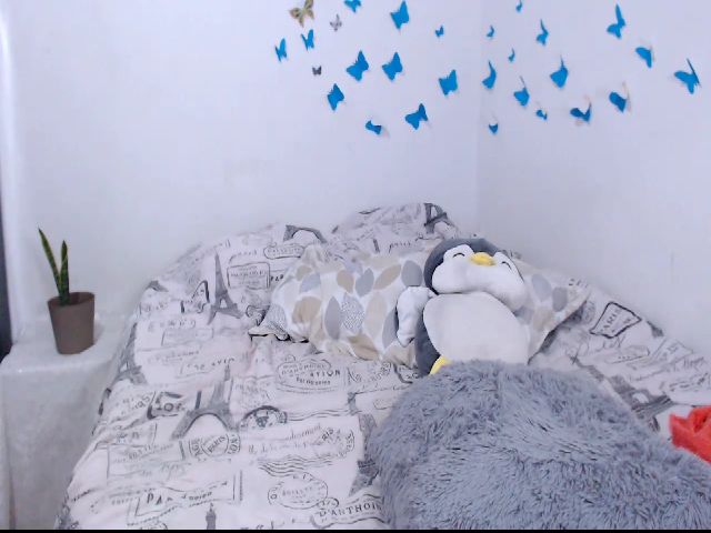 Live sex webcam photo for Cherrysexy18 #257802090