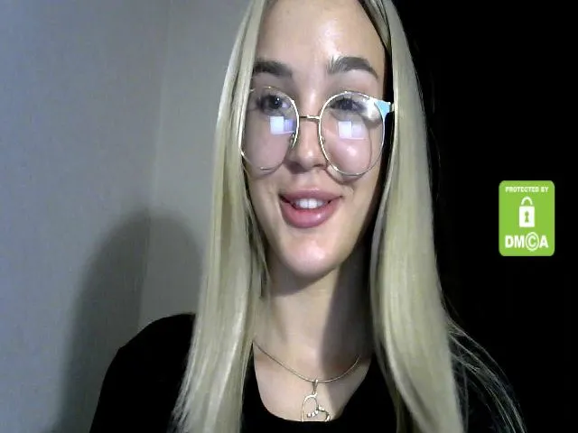 Live sex webcam photo for MyyDream #265052526