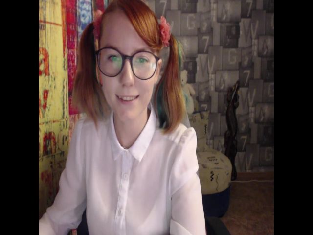 Live sex webcam photo for NikiFoks18 #264061471