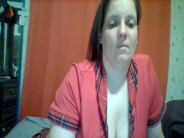 Live sex webcam photo for YoungMomma2 #257982638