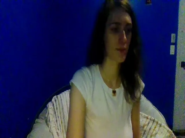 Live sex webcam photo for HelloVenus1 #256191039