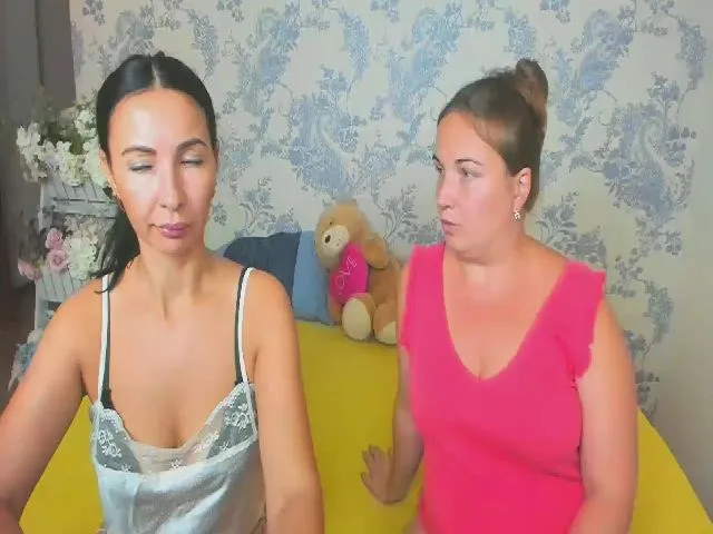 Live sex webcam photo for NikaRysa #260849518