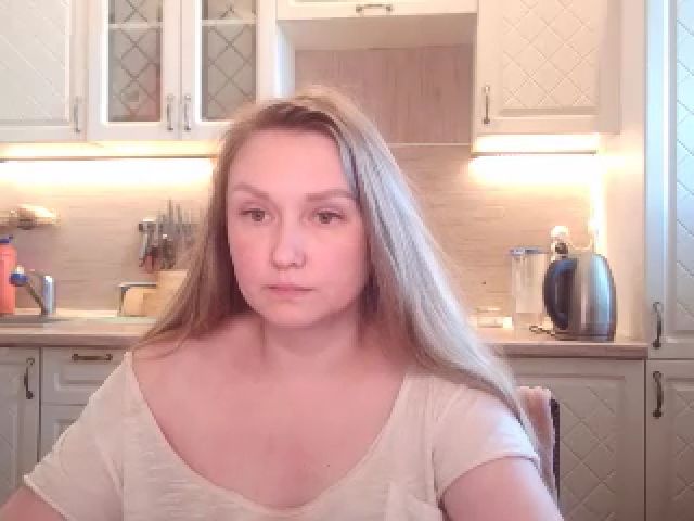 Live sex webcam photo for JaneGrey111 #256744422