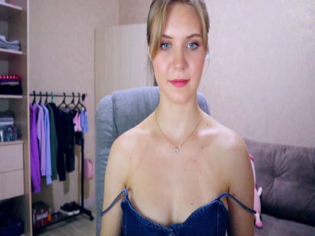 Live sex webcam photo for BlueBallMaker #252580204