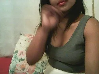 Live sex webcam photo for Roniquelah #240611042