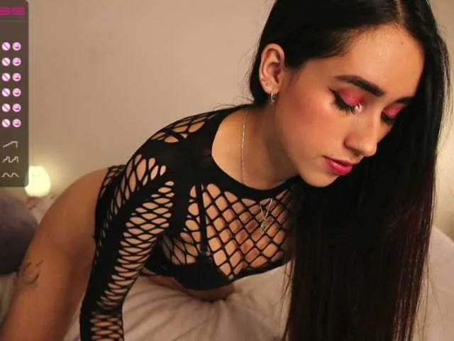 Live sex webcam photo for mirandagremor #252328975