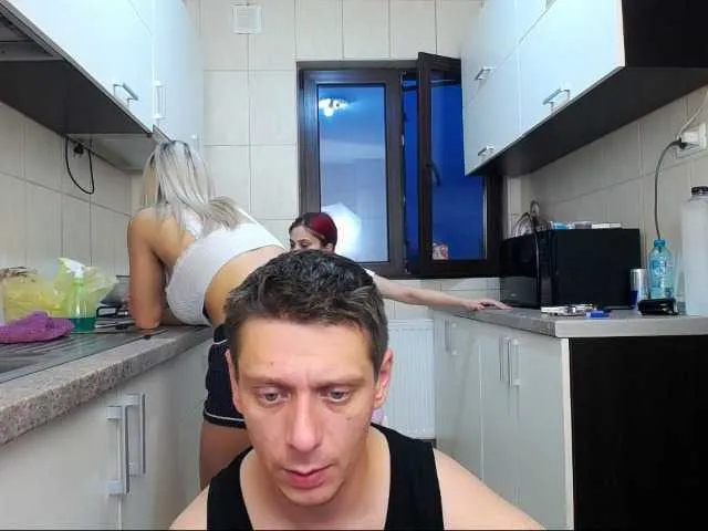 Live sex webcam photo for nolimit3some #245753255