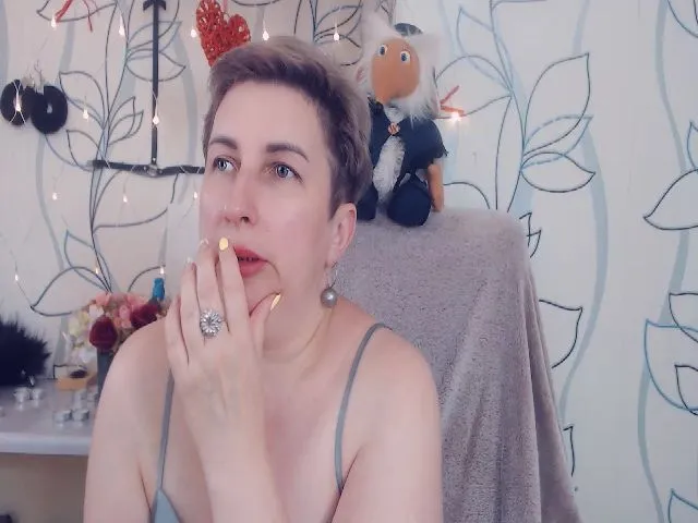 Live sex webcam photo for DepravedMadam #258558543