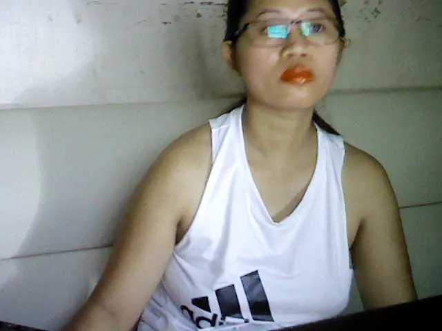 Live sex webcam photo for mangogirl28 #240925119