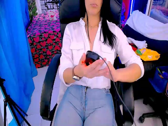 Live sex webcam photo for Sashabreck #287860093