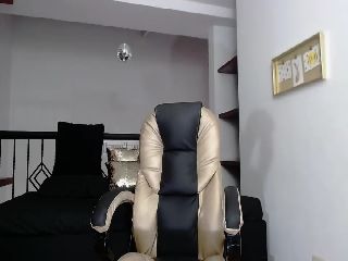 Live sex webcam photo for Yeli_Amber #251765742