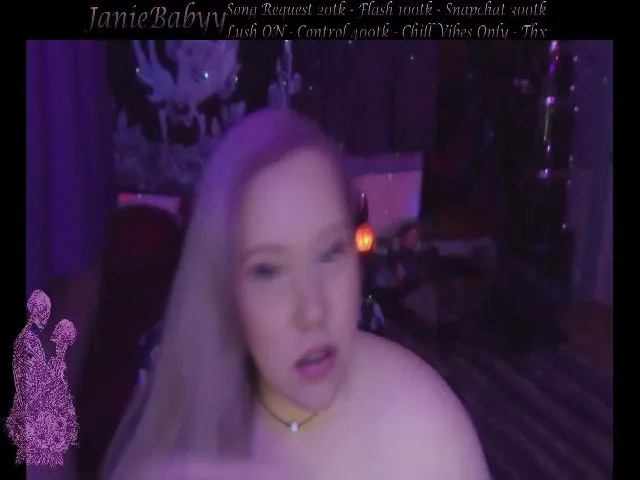 Live sex webcam photo for JanieBabyy #257930530