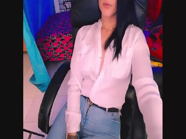 Live sex webcam photo for Sashabreck #287859814