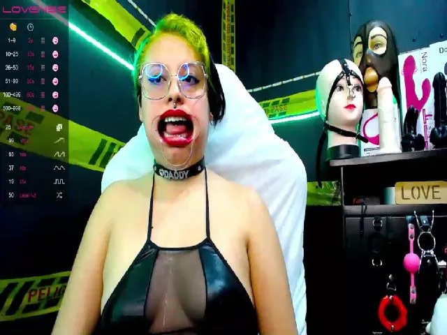 Live sex webcam photo for Rubi_slave #259897187
