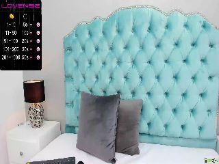 Live sex webcam photo for Esmeralda_R #252072388