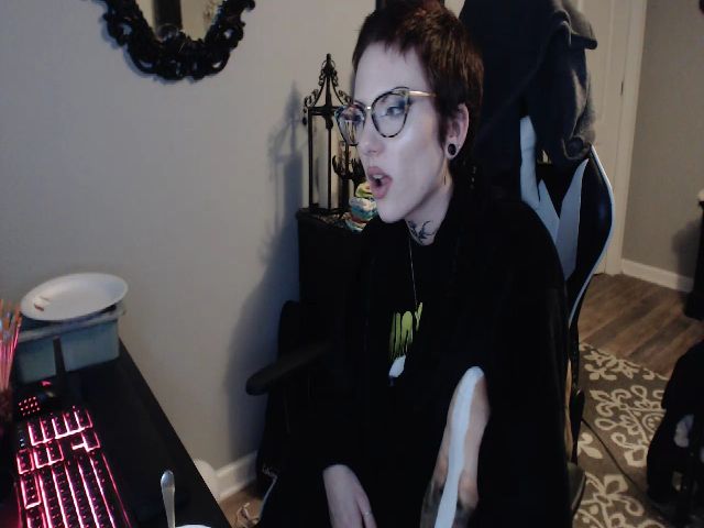 Live sex webcam photo for Painbaby #252715295