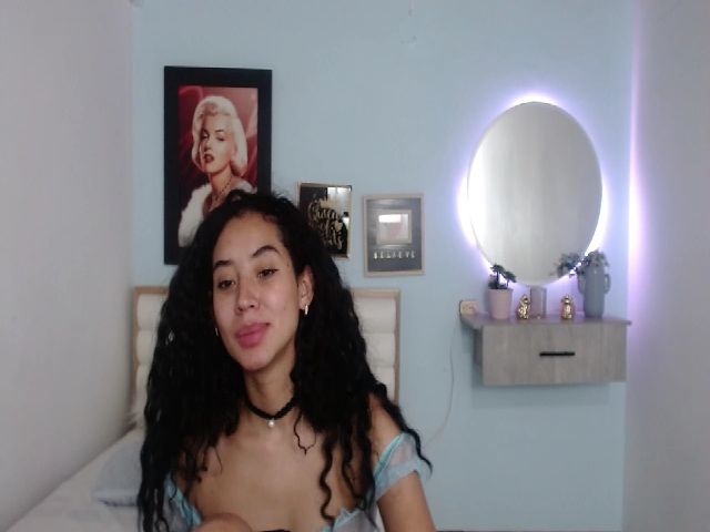 Live sex webcam photo for Jade_lee88 #256170998